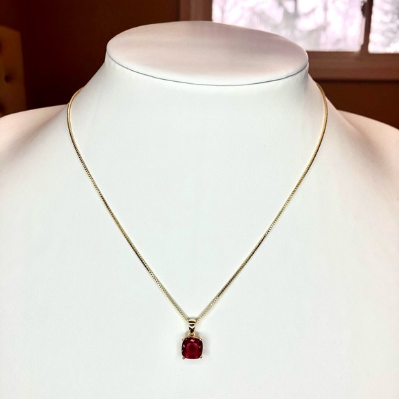 Pink Crystal Necklace - Picture 1 of 2